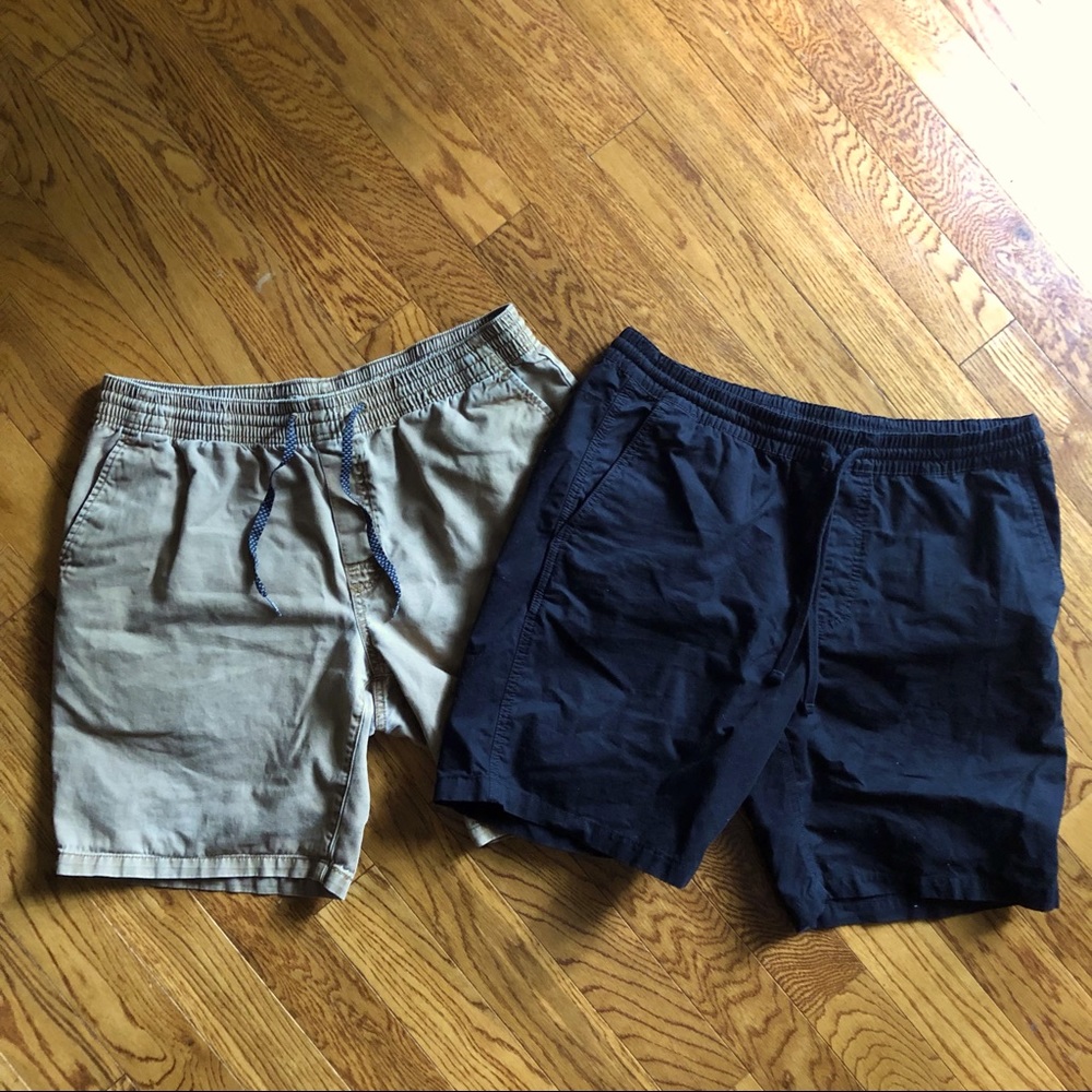 2 Pairs of Vans Shorts